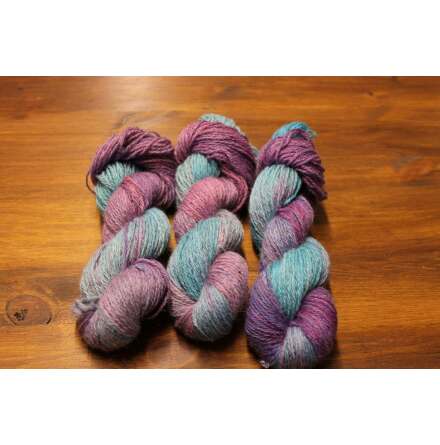 Handf�rgat 3-tr ullgarn raggsockor 100g Batikh�xan