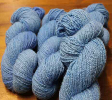 Handf�rgat 3-tr ullgarn raggsockor 100g. Blekinge bl�